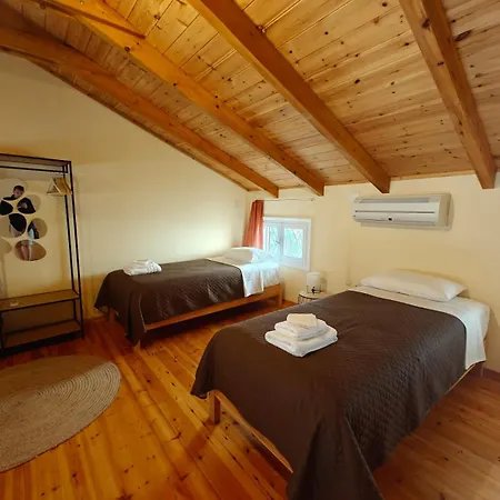 George Apartment *